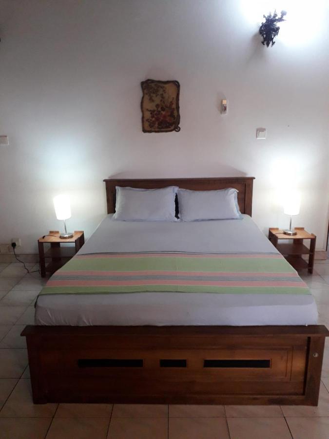 Ceylon Travel And Stay Lodge Battaramulla Eksteriør billede